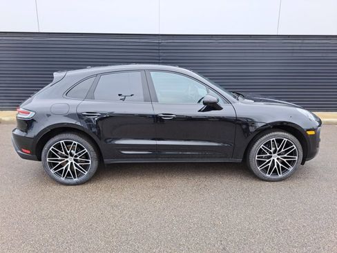 Used 2026 Porsche Macan AWD/4WD image 8