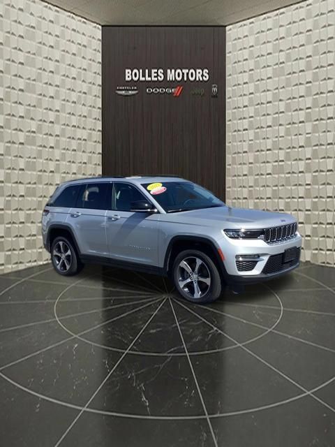 Certified 2023 Jeep Grand Cherokee 4WD 4xe image 2