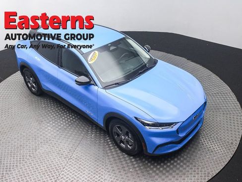 Used 2023 Ford Mustang Mach-E Select RWD image 3