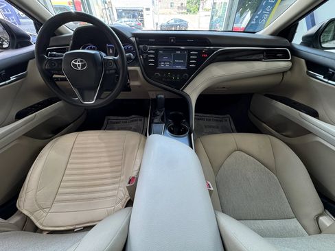 Used 2018 Toyota Camry LE w/ Protection Package (Q2) FWD image 24