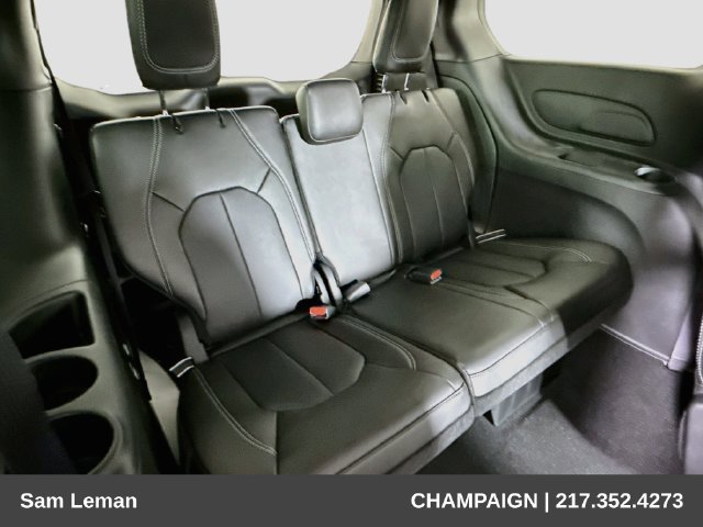 New 2027 Chrysler Pacifica Select FWD image 26
