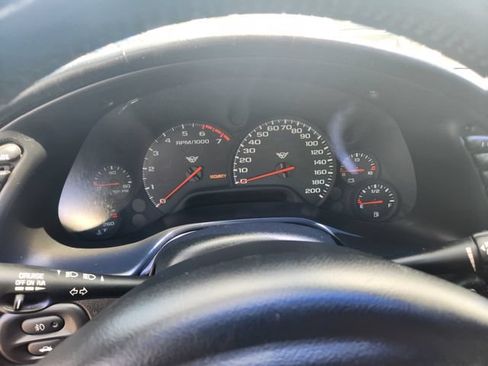 Used 2002 Chevrolet Corvette Convertible w/ Preferred Equipment Group2 RWD image 11