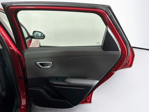 Used 2025 Kia K4 FWD image 30