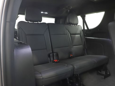 Used 2025 GMC Yukon XL Denali w/ Denali Reserve Package image 13