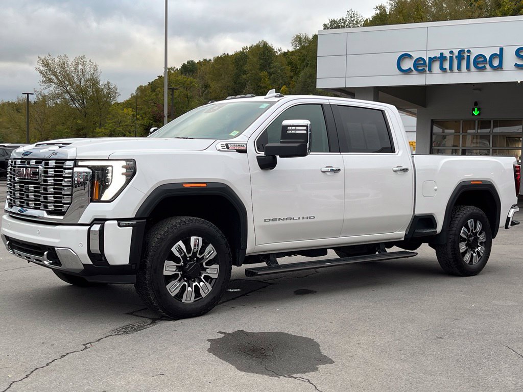 Used 2024 GMC Sierra 2500 Denali w/ Denali Reserve Package AWD/4WD image 5