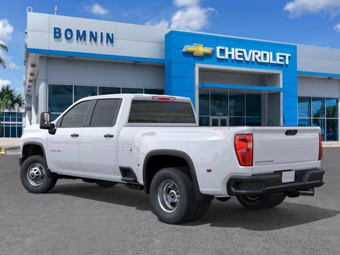 Used 2026 Chevrolet Silverado 3500 W/T AWD/4WD image 4