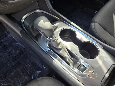 Used 2024 Chevrolet Malibu LT image 17