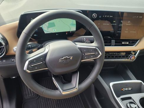 New 2026 Chevrolet Equinox ACTIV w/ Convenience Package III FWD image 20