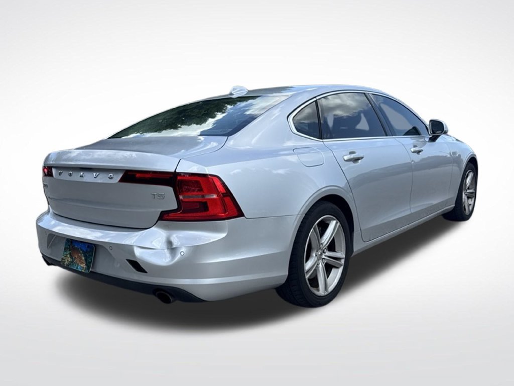 Used 2018 Volvo S90 T5 Momentum FWD image 5
