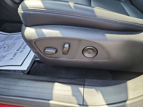 Used 2024 Chevrolet Equinox EV LT image 15