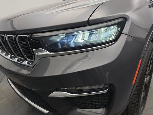 Used 2023 Jeep Grand Cherokee Limited image 14