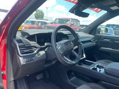 Used 2026 GMC Acadia Elevation FWD image 9