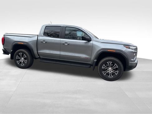 Used 2024 GMC Canyon AT4 image 7