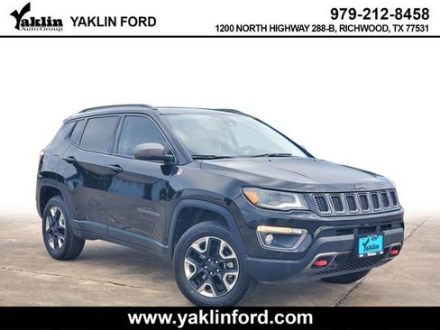 Used 2018 Jeep Compass Trailhawk w/ Navigation Group AWD/4WD image 1