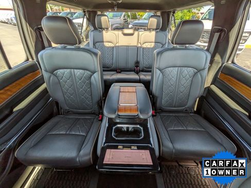 Used 2024 Jeep Grand Wagoneer L Series III AWD/4WD image 18