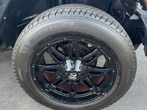 Used 2016 Jeep Wrangler Unlimited Sahara w/ Connectivity Group image 11