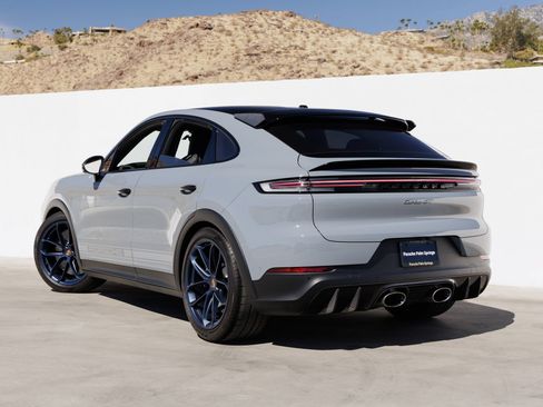 Certified 2025 Porsche Cayenne Turbo GT AWD/4WD image 3