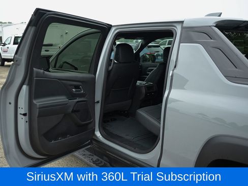 Used 2026 Chevrolet Silverado EV LT AWD/4WD image 30