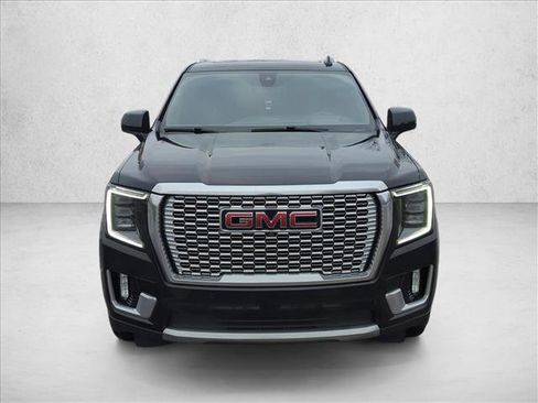 Used 2021 GMC Yukon Denali w/ Denali Premium Package image 2