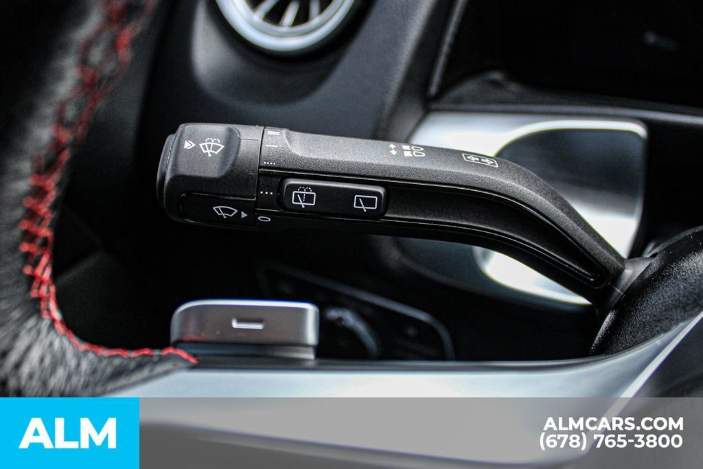 Used 2025 Mercedes-Benz GLB 250 image 28