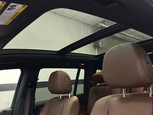 Certified 2025 Mercedes-Benz GLS 450 4MATIC image 22