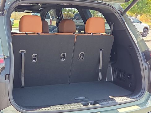 Used 2025 Kia Telluride AWD image 9