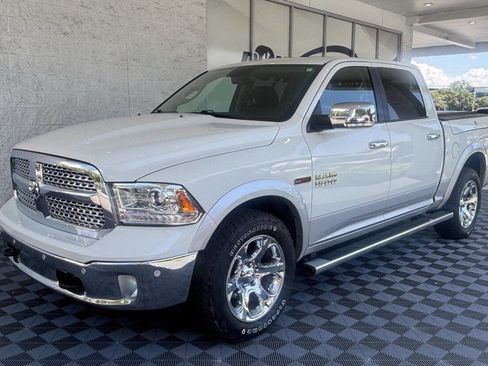 Used 2016 RAM 1500 Laramie w/ Convenience Group AWD/4WD image 5