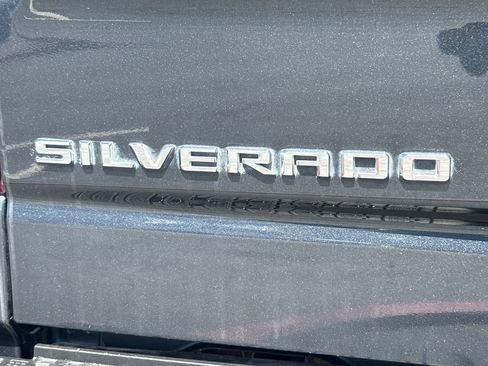 Used 2021 Chevrolet Silverado 1500 LTZ AWD/4WD image 12