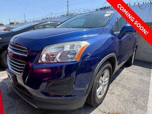 Used 2015 Chevrolet Trax LT w/ LT Plus Package FWD image 3