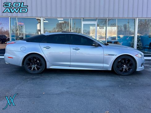 Used 2015 Jaguar XJ AWD image 8