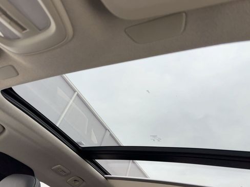 Certified 2025 Volvo XC40 B5 Plus image 15