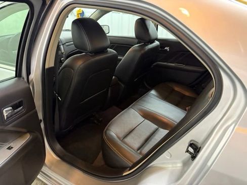 Used 2010 Ford Fusion Sport FWD image 16