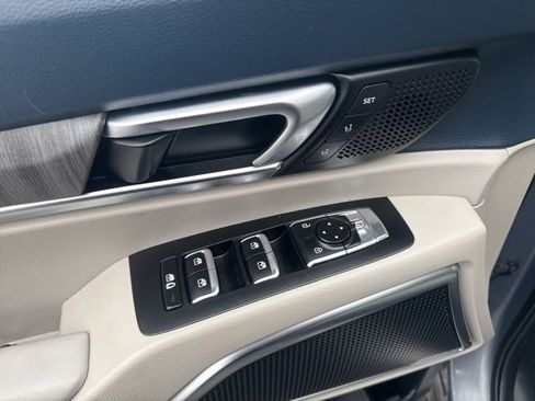 Certified 2024 Kia Telluride SX Prestige w/ Towing Package image 10