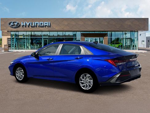 New 2026 Hyundai Elantra Blue image 4