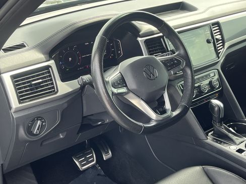Used 2023 Volkswagen Atlas Cross Sport SEL R-Line AWD/4WD image 15
