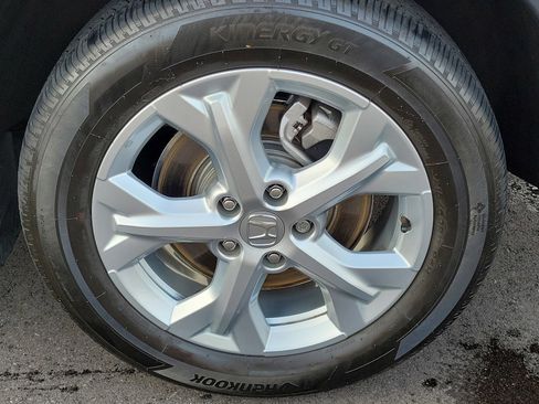 Used 2025 Honda HR-V LX image 12