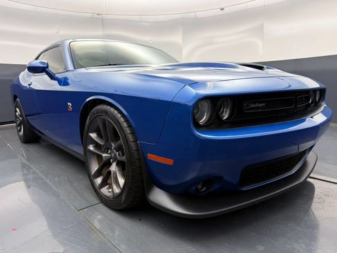 Used 2021 Dodge Challenger R/T Scat Pack RWD image 1