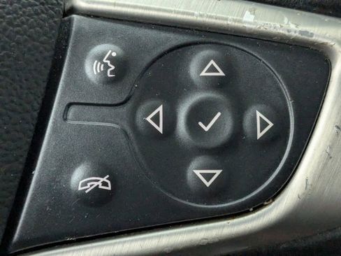 Used 2022 GMC Canyon Elevation image 14