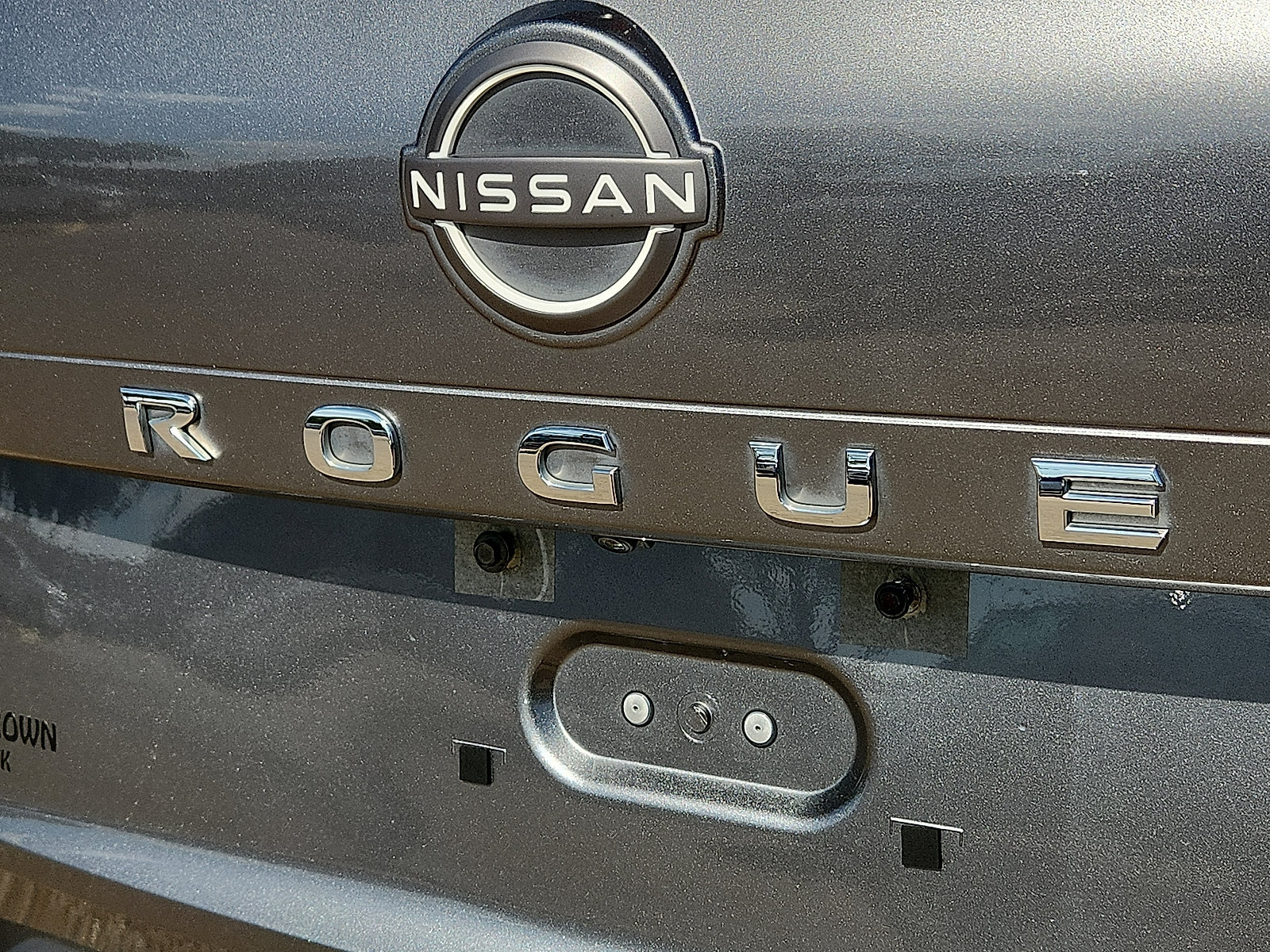 Used 2023 Nissan Rogue SV FWD image 10