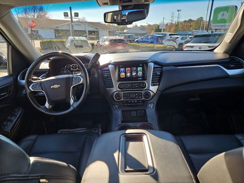 Used 2018 Chevrolet Tahoe LT w/ RST Edition image 14