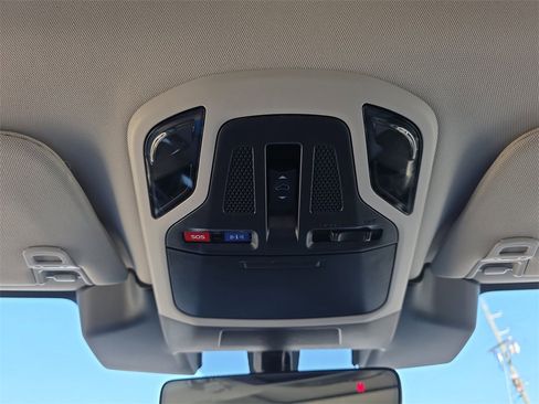 Certified 2025 Subaru Outback Limited image 31