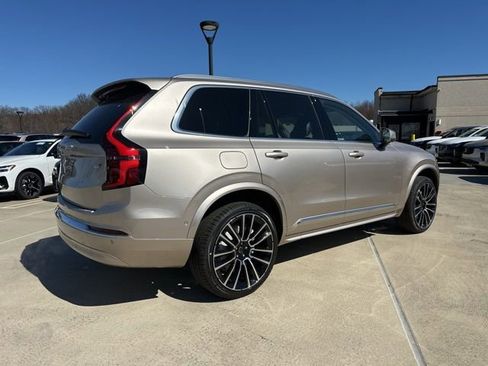 New 2026 Volvo XC90 B6 Plus w/ Protection Package Premier AWD/4WD image 8
