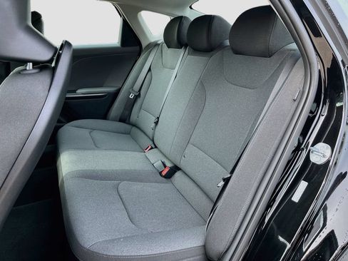 Certified 2025 Kia K4 FWD image 23