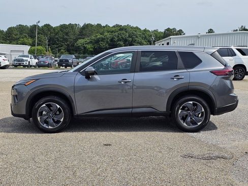 Used 2026 Nissan Rogue SV FWD image 14