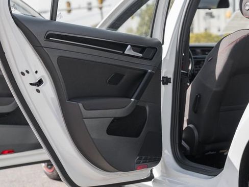 Used 2017 Volkswagen GTI Sport image 33