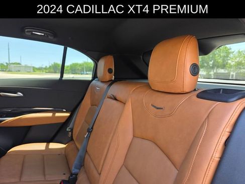 Used 2024 Cadillac XT4 Premium Luxury w/ Technology Package FWD image 17