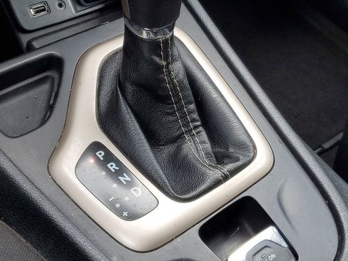 Used 2018 Jeep Cherokee Latitude image 23