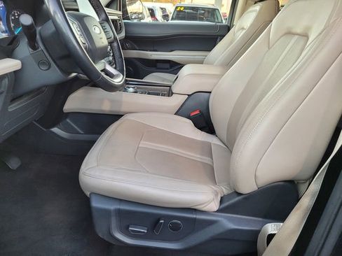 Used 2023 Ford Expedition Limited image 14