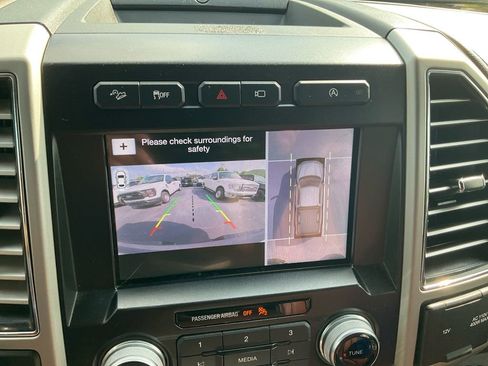 Used 2019 Ford F150 King Ranch w/ Equipment Group 601A Luxury AWD/4WD image 24