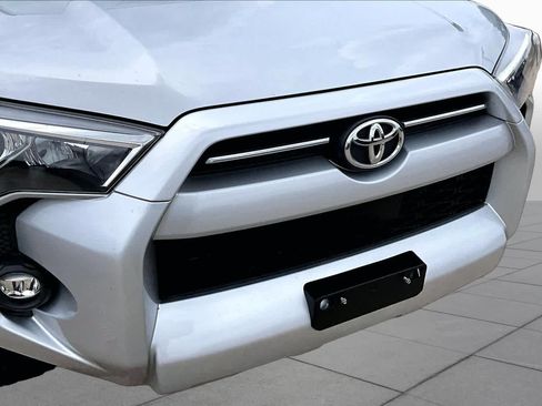 Used 2023 Toyota 4Runner SR5 Premium w/ Moonroof Package RWD image 58